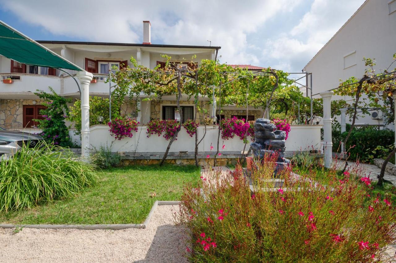 Apartments Helena Lopar Dış mekan fotoğraf